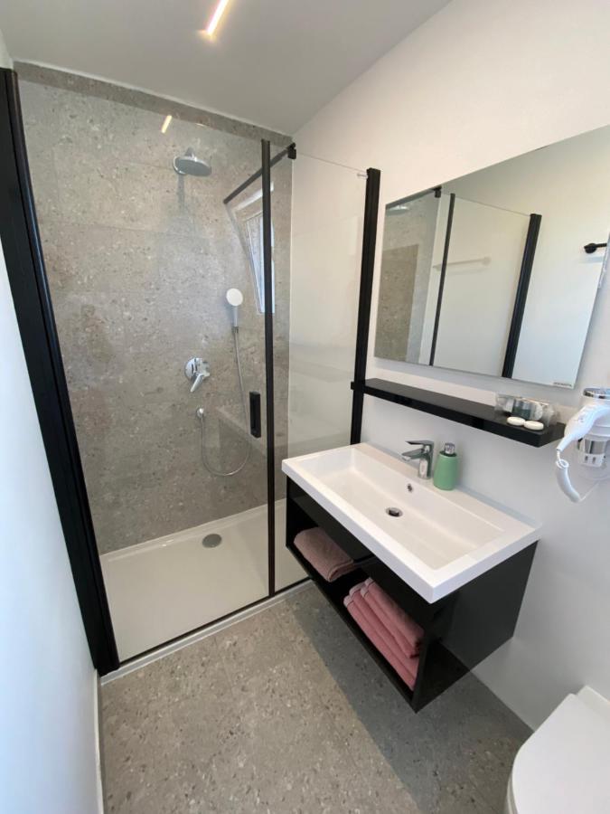 Apartmani Kumenat Biograd Na Moru Buitenkant foto