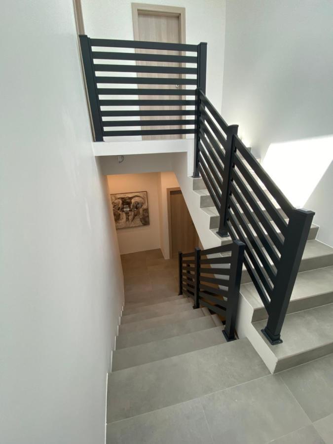 Apartmani Kumenat Biograd Na Moru Buitenkant foto