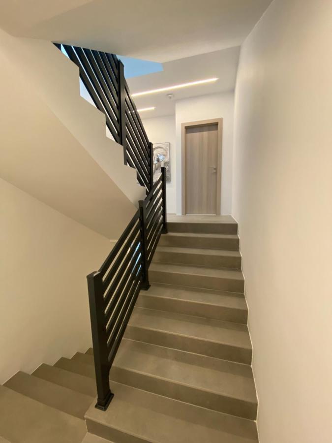 Apartmani Kumenat Biograd Na Moru Buitenkant foto