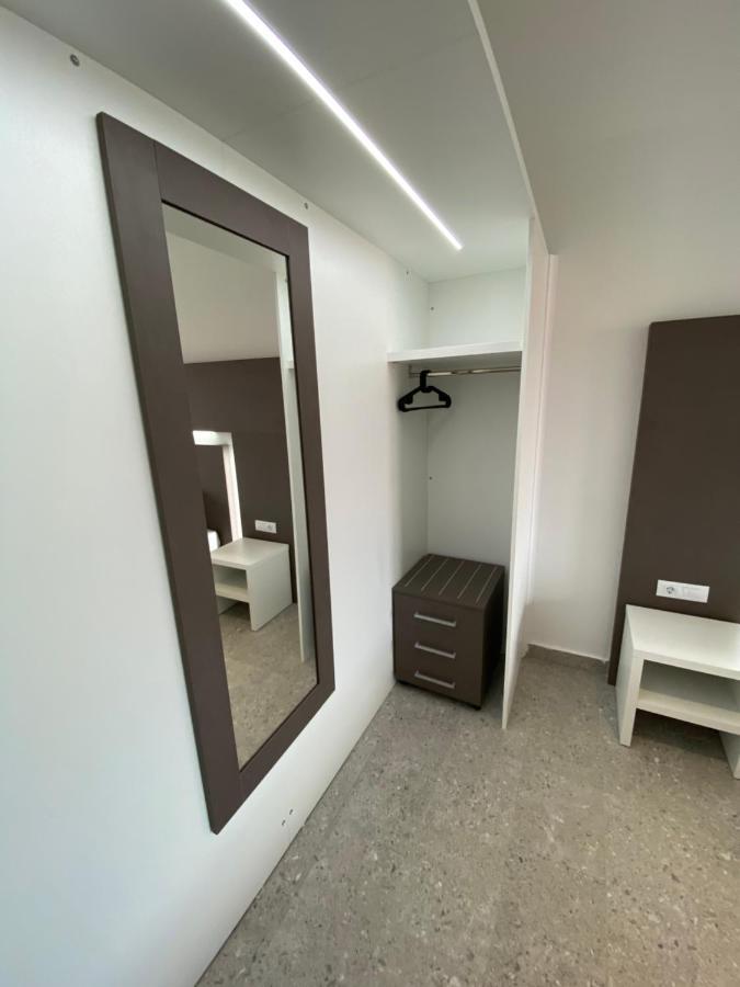 Apartmani Kumenat Biograd Na Moru Buitenkant foto