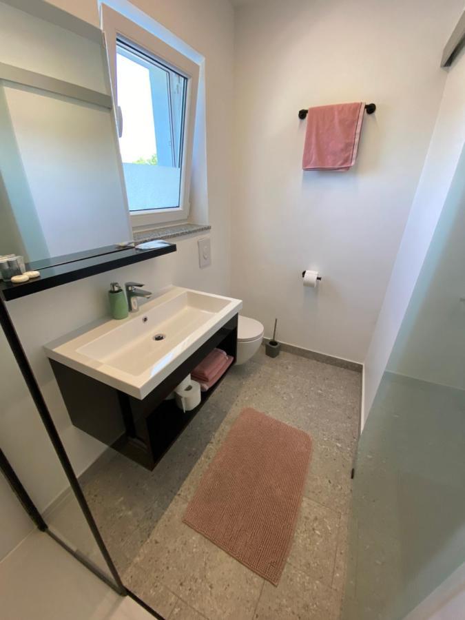 Apartmani Kumenat Biograd Na Moru Buitenkant foto