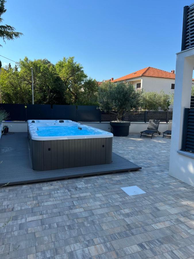 Apartmani Kumenat Biograd Na Moru Buitenkant foto
